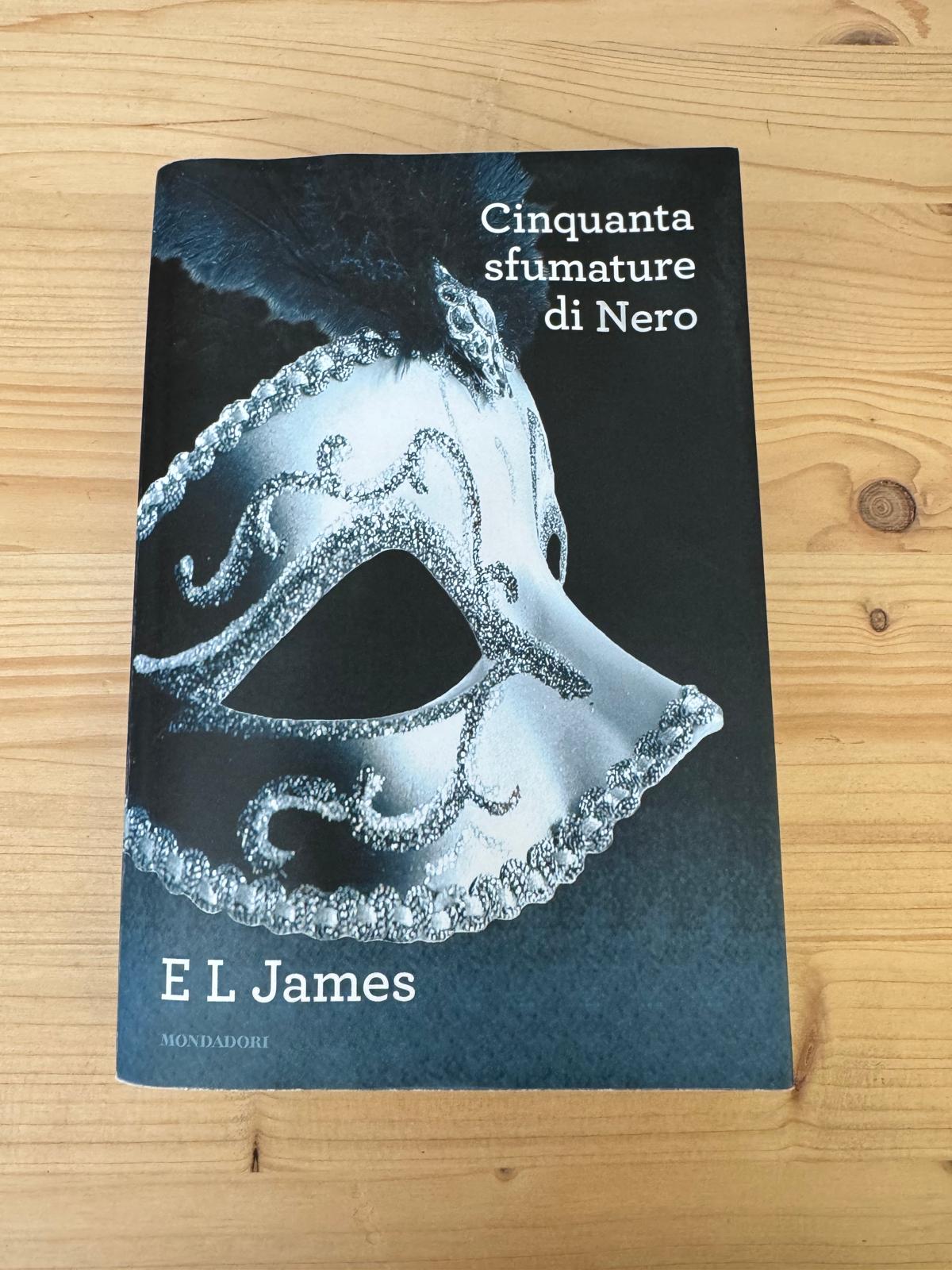 CINQUANTA SFUMATURE DI NERO - E L James - MONDADORI 